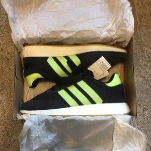 Men’s Adidas I-5923. NWT